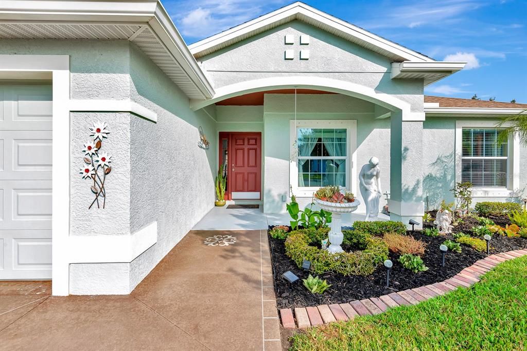 For Sale: $319,000 (3 beds, 2 baths, 1285 Square Feet)