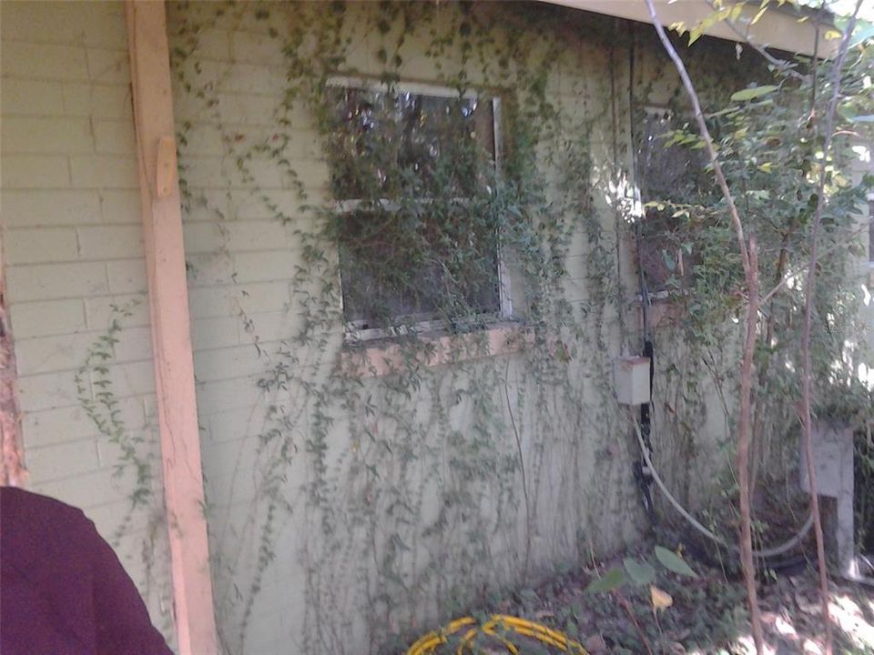 En Venta: $136,000 (3 camas, 1 baños, 1215 Pies cuadrados)