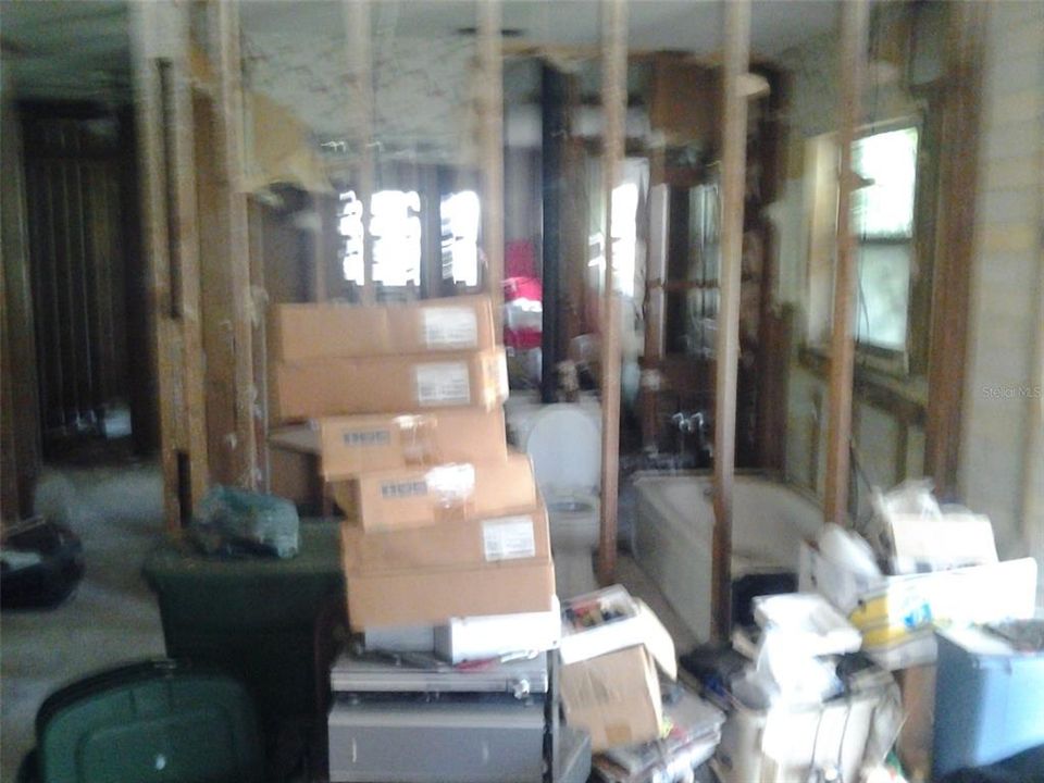 En Venta: $136,000 (3 camas, 1 baños, 1215 Pies cuadrados)