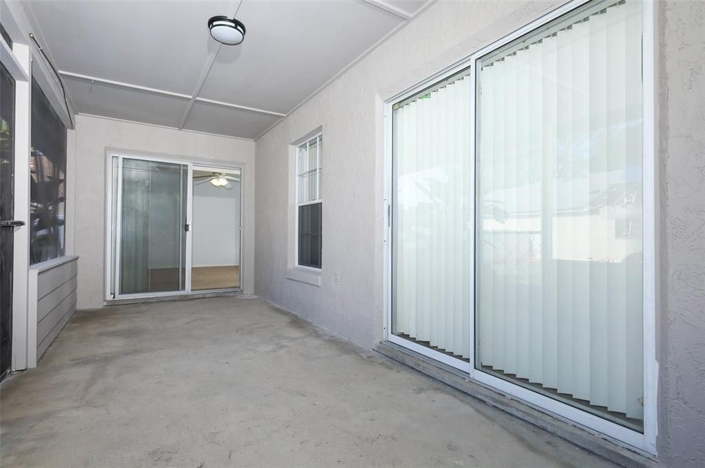 For Sale: $299,000 (2 beds, 2 baths, 1078 Square Feet)