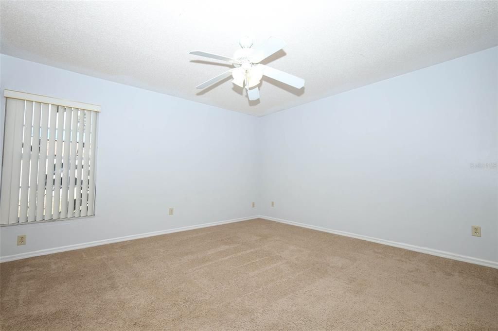 For Sale: $299,000 (2 beds, 2 baths, 1078 Square Feet)