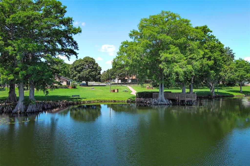 For Sale: $299,000 (2 beds, 2 baths, 1078 Square Feet)