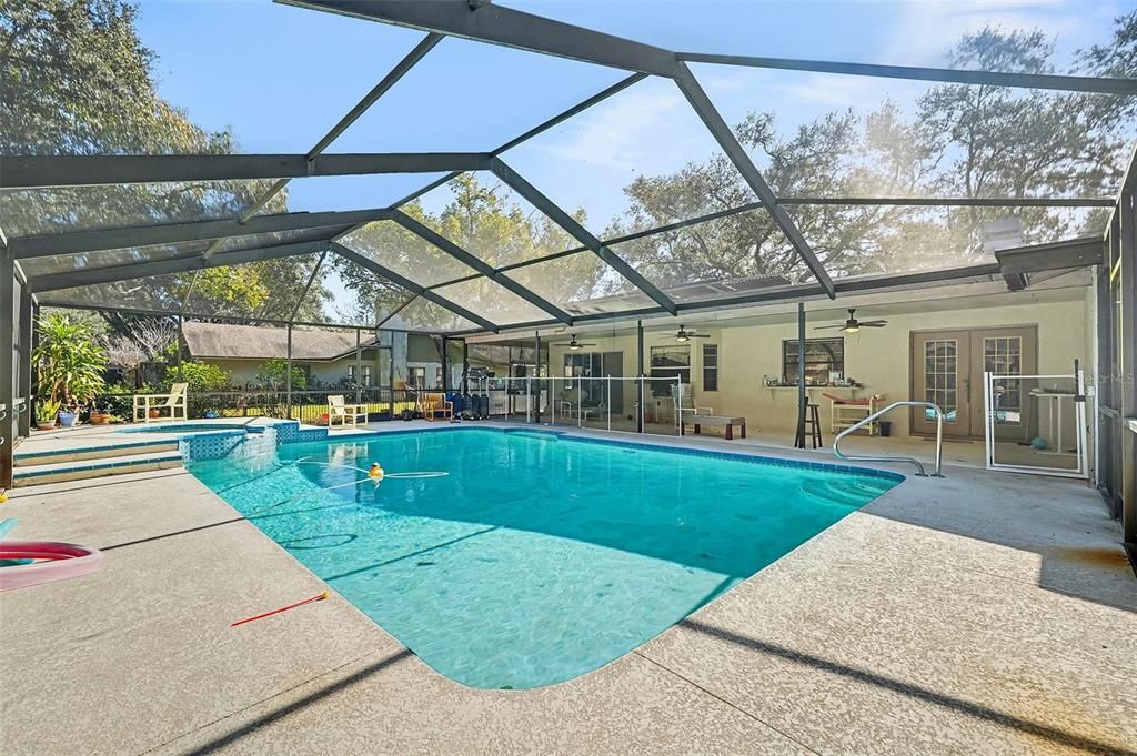 Active With Contract: $300,000 (3 beds, 2 baths, 1454 Square Feet)