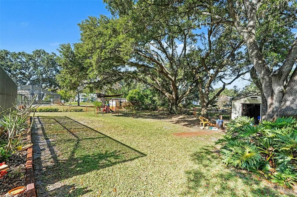 Active With Contract: $300,000 (3 beds, 2 baths, 1454 Square Feet)