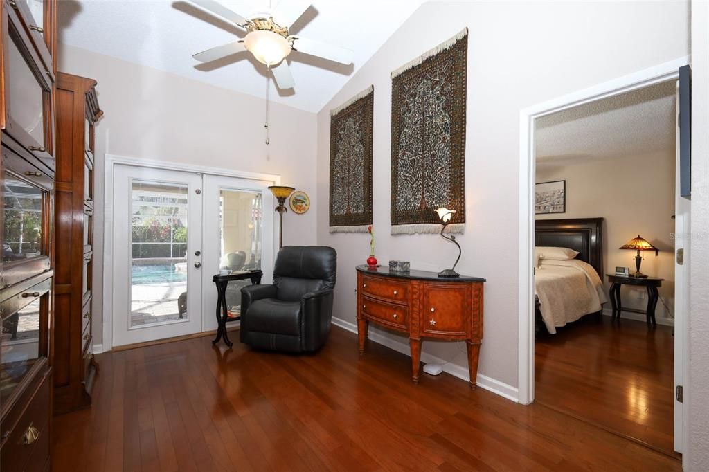 En Venta: $580,000 (4 camas, 2 baños, 1931 Pies cuadrados)