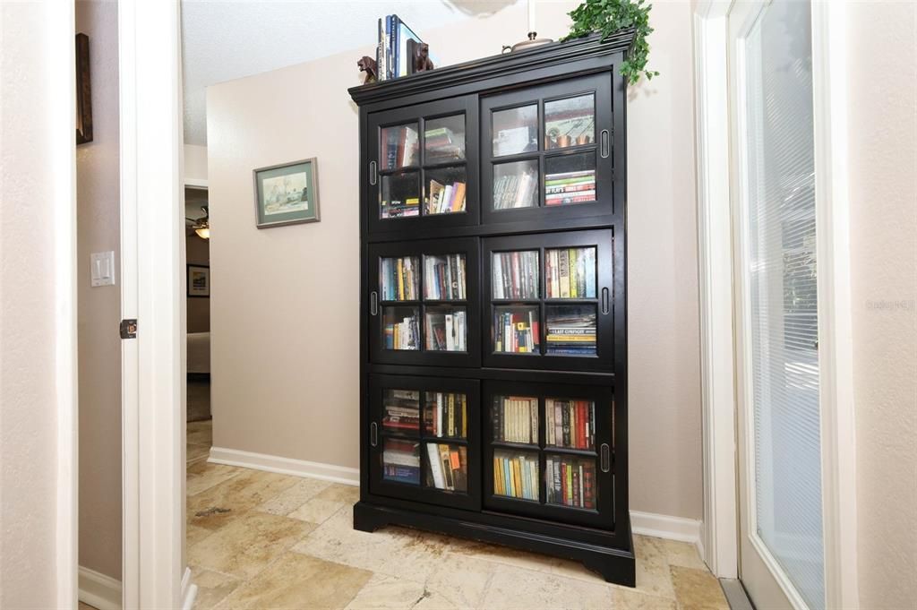 En Venta: $580,000 (4 camas, 2 baños, 1931 Pies cuadrados)