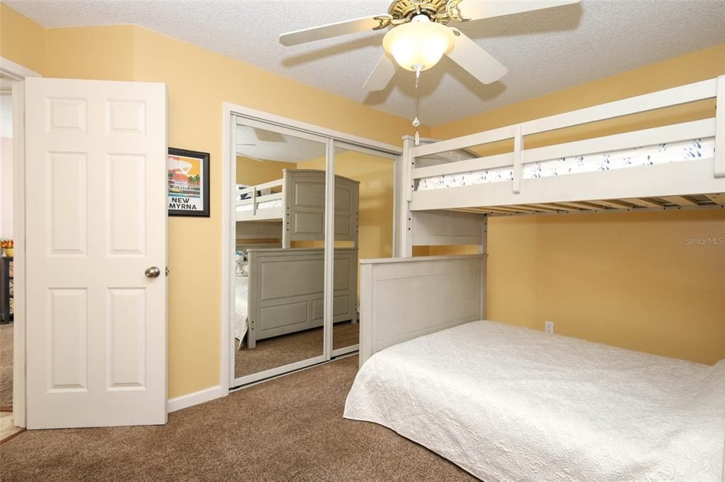 En Venta: $580,000 (4 camas, 2 baños, 1931 Pies cuadrados)