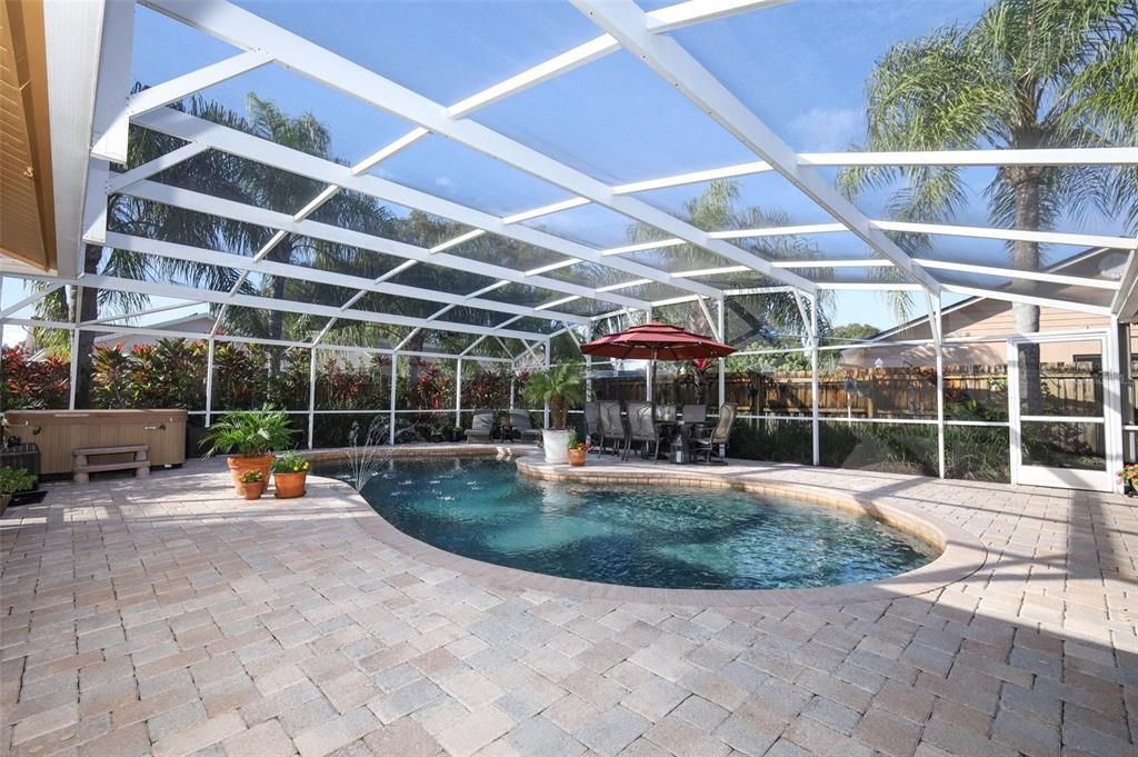 En Venta: $580,000 (4 camas, 2 baños, 1931 Pies cuadrados)