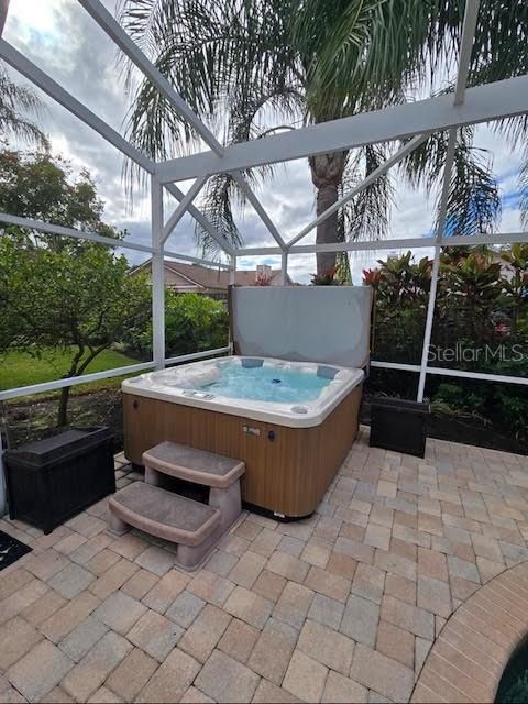 En Venta: $580,000 (4 camas, 2 baños, 1931 Pies cuadrados)