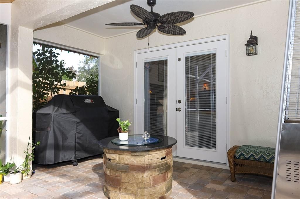 En Venta: $580,000 (4 camas, 2 baños, 1931 Pies cuadrados)