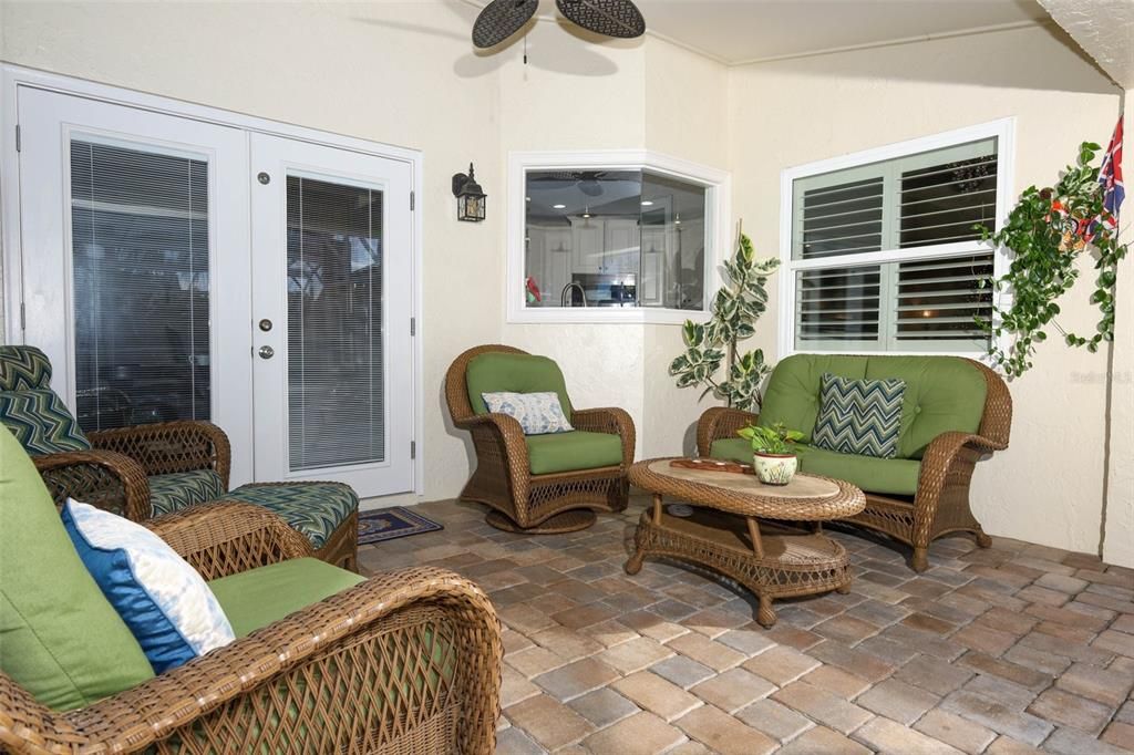 En Venta: $580,000 (4 camas, 2 baños, 1931 Pies cuadrados)