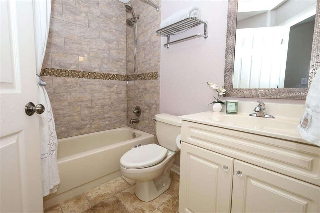 En Venta: $580,000 (4 camas, 2 baños, 1931 Pies cuadrados)