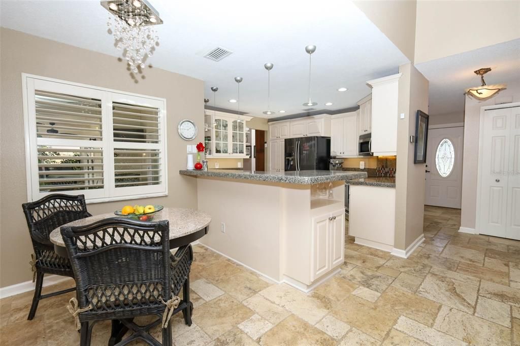 En Venta: $580,000 (4 camas, 2 baños, 1931 Pies cuadrados)