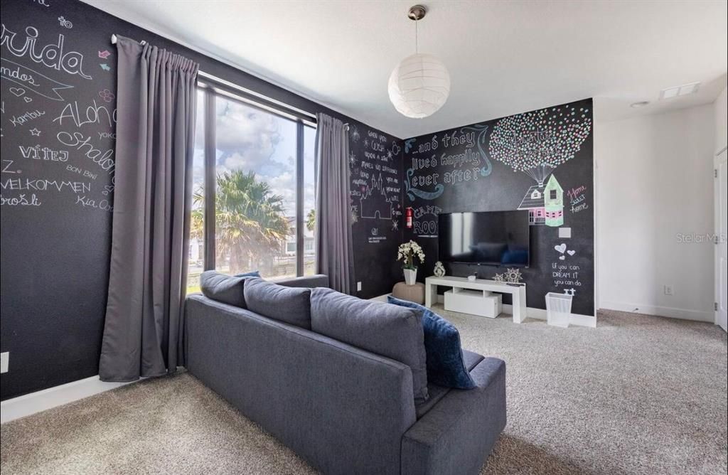 For Rent: $3,300 (5 beds, 4 baths, 2440 Square Feet)