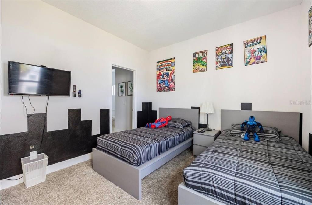 For Rent: $3,300 (5 beds, 4 baths, 2440 Square Feet)