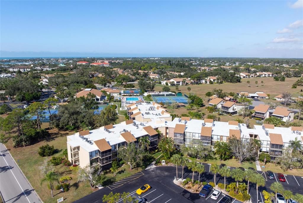 En Venta: $167,000 (2 camas, 2 baños, 940 Pies cuadrados)