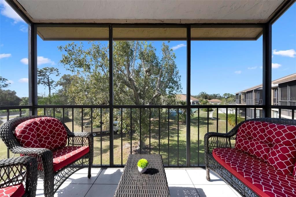 En Venta: $167,000 (2 camas, 2 baños, 940 Pies cuadrados)