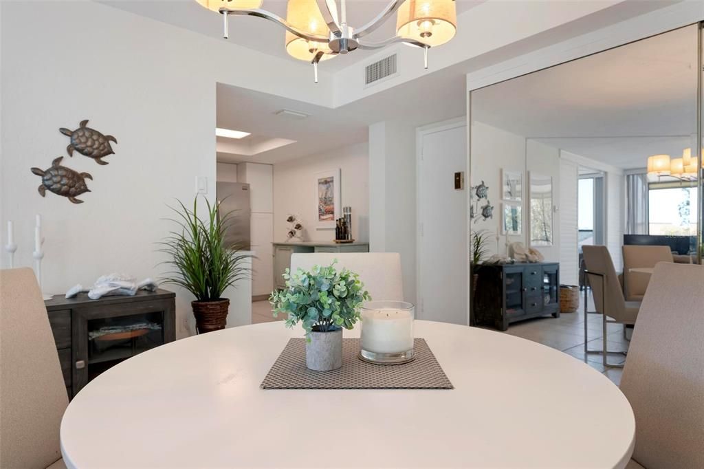 En Venta: $167,000 (2 camas, 2 baños, 940 Pies cuadrados)