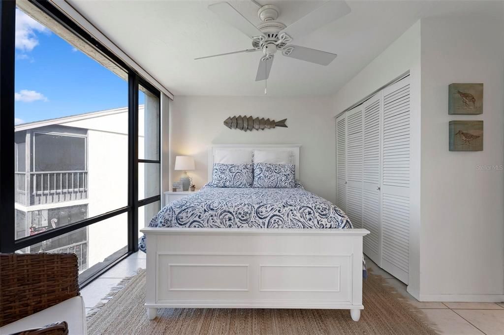 En Venta: $167,000 (2 camas, 2 baños, 940 Pies cuadrados)