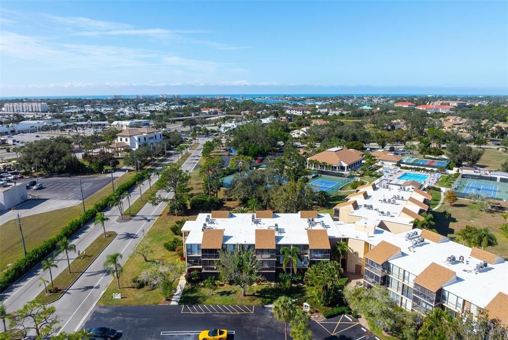 En Venta: $167,000 (2 camas, 2 baños, 940 Pies cuadrados)