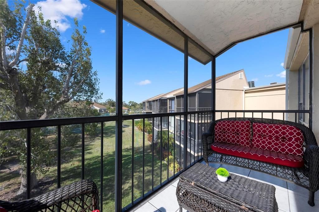 En Venta: $167,000 (2 camas, 2 baños, 940 Pies cuadrados)