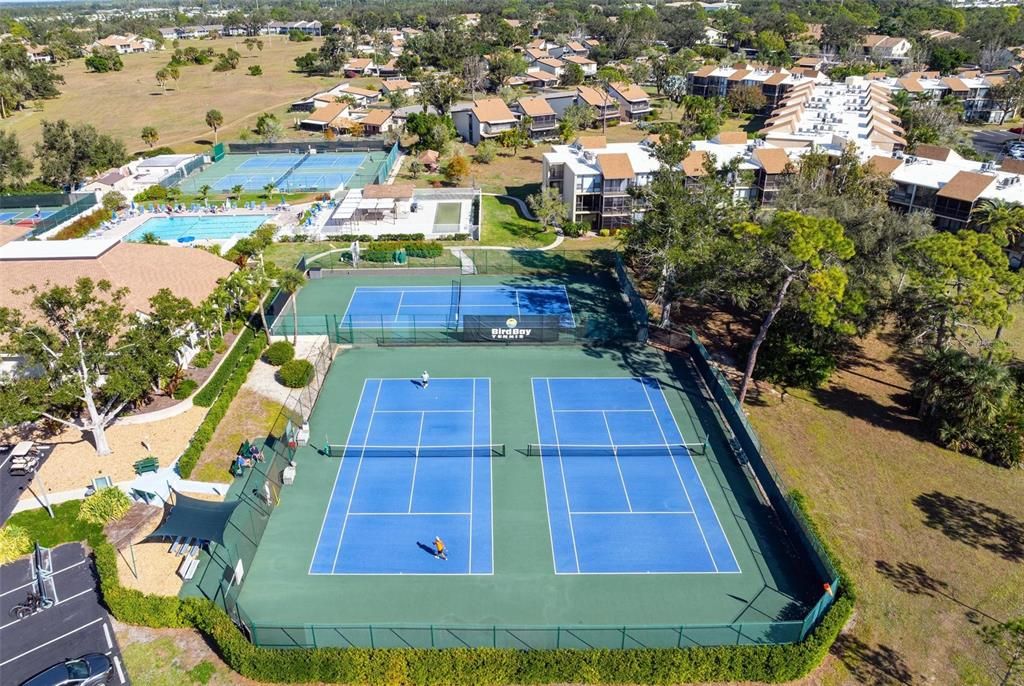 En Venta: $167,000 (2 camas, 2 baños, 940 Pies cuadrados)