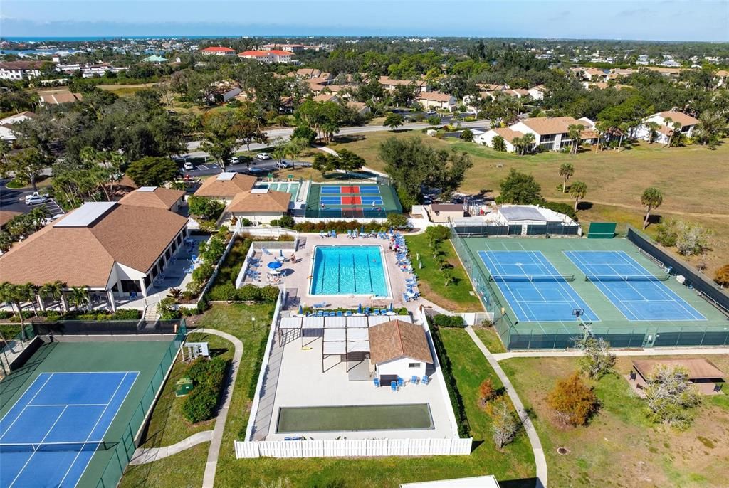 En Venta: $167,000 (2 camas, 2 baños, 940 Pies cuadrados)