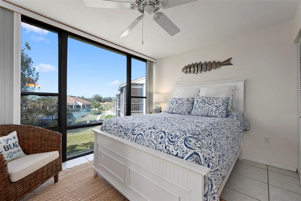 En Venta: $167,000 (2 camas, 2 baños, 940 Pies cuadrados)