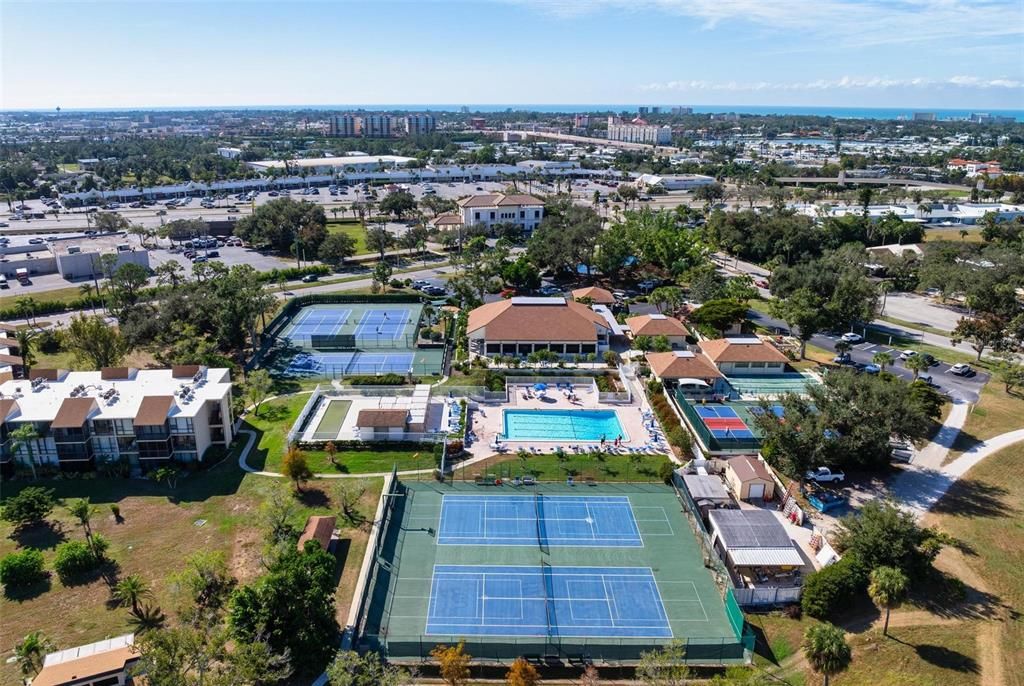 En Venta: $167,000 (2 camas, 2 baños, 940 Pies cuadrados)