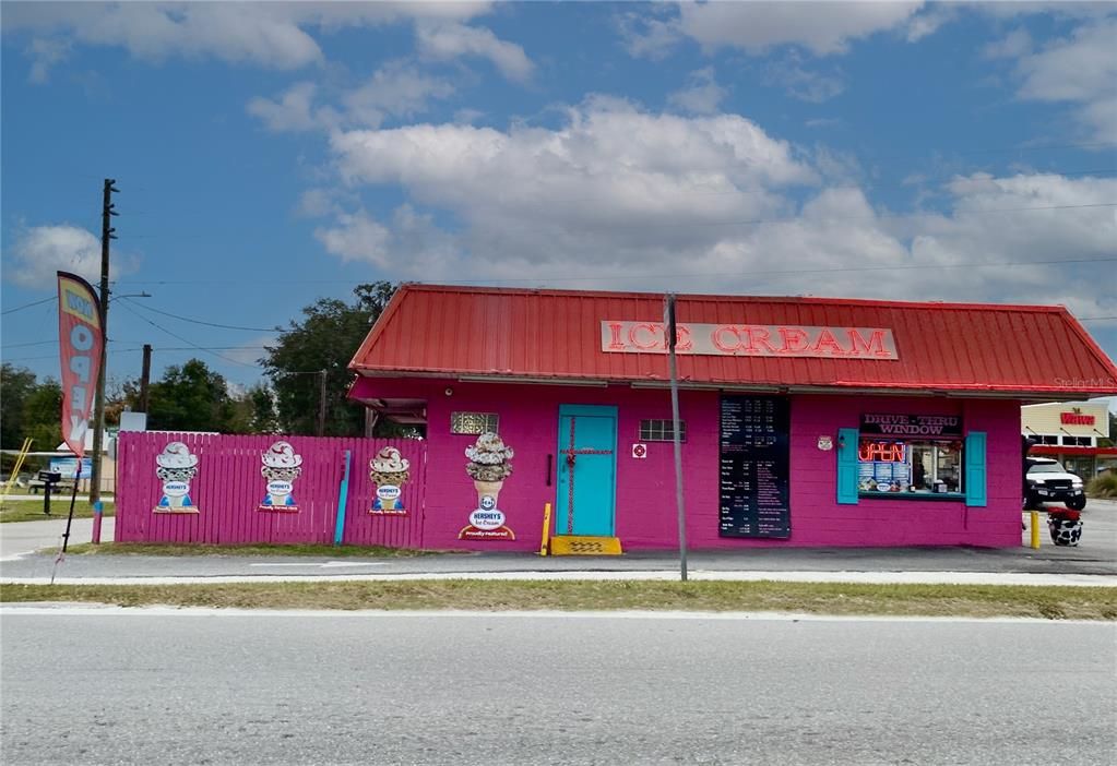 For Sale: $565,000 (0 beds, 0 baths, 796 Square Feet)