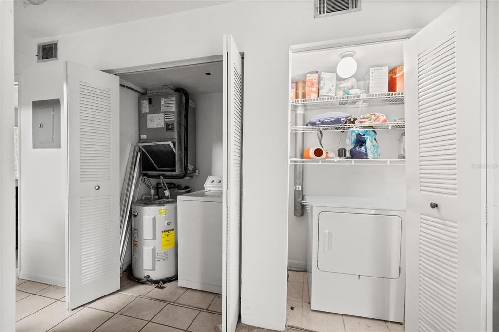 На продажу: $135,000 (2 спален, 2 ванн, 874 Квадратных фут)