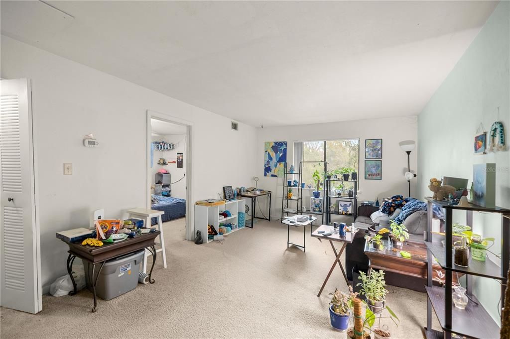 На продажу: $135,000 (2 спален, 2 ванн, 874 Квадратных фут)