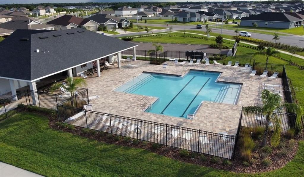 For Rent: $2,200 (4 beds, 2 baths, 1817 Square Feet)