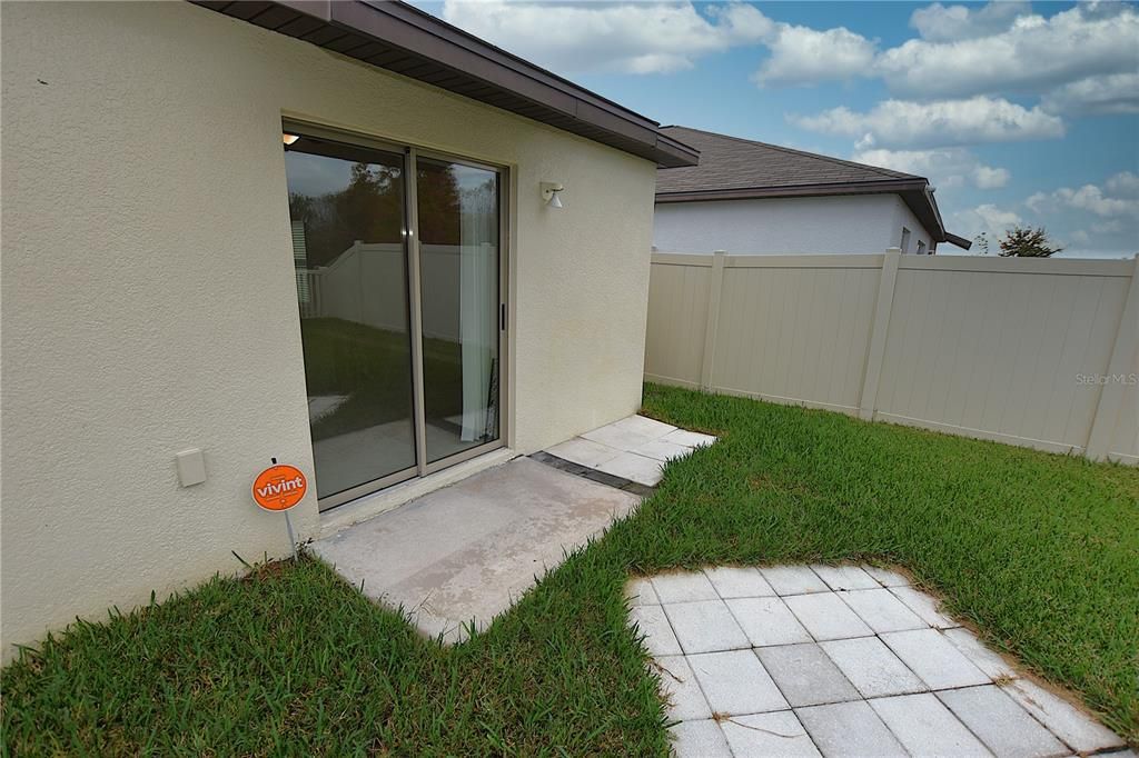 For Rent: $2,200 (4 beds, 2 baths, 1817 Square Feet)