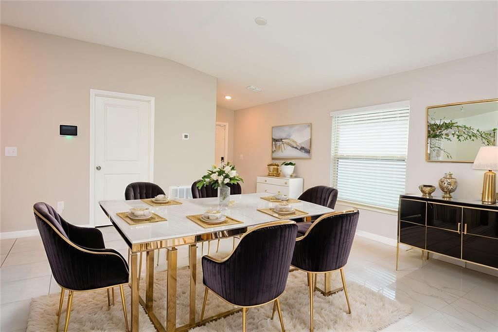 For Rent: $2,200 (4 beds, 2 baths, 1817 Square Feet)