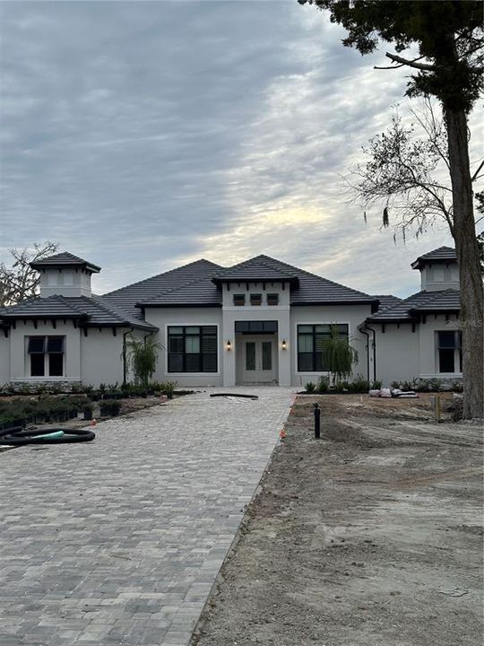 Vendido Recientemente: $1,443,718 (4 camas, 4 baños, 3262 Pies cuadrados)