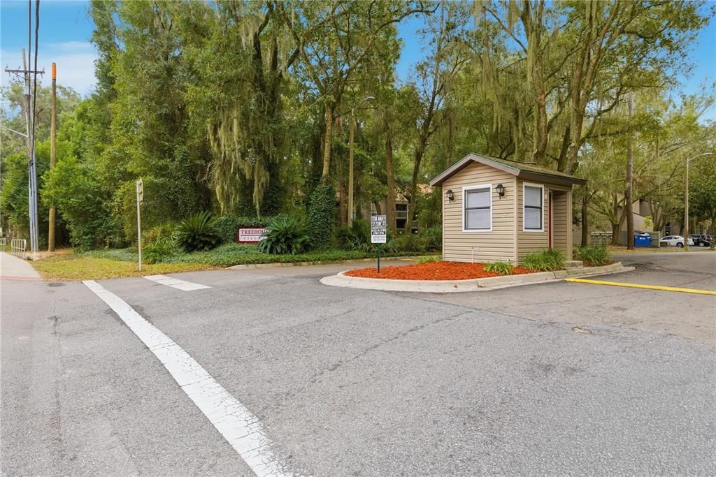 На продажу: $135,000 (2 спален, 2 ванн, 874 Квадратных фут)