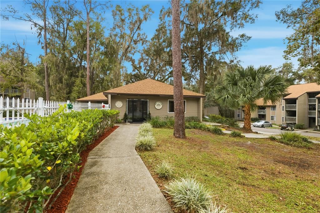 На продажу: $135,000 (2 спален, 2 ванн, 874 Квадратных фут)