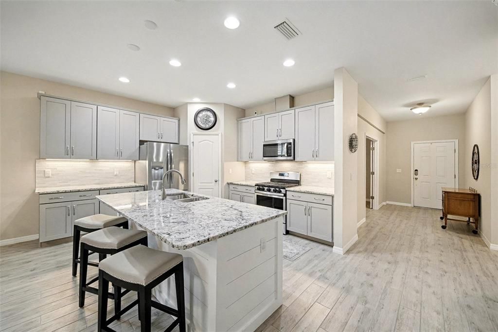 На продажу: $515,000 (3 спален, 2 ванн, 1979 Квадратных фут)