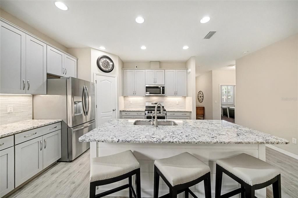 На продажу: $515,000 (3 спален, 2 ванн, 1979 Квадратных фут)