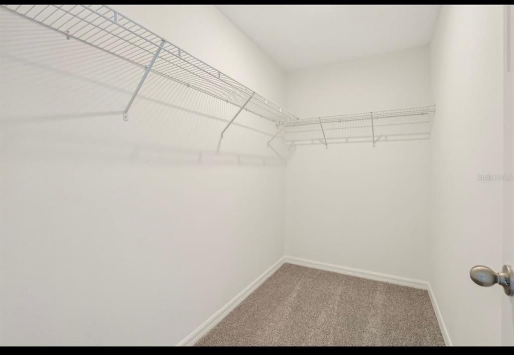 For Rent: $2,200 (3 beds, 2 baths, 1477 Square Feet)