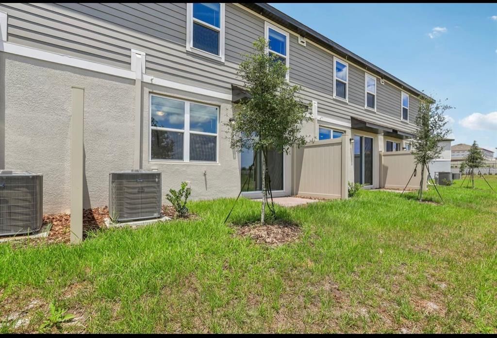 For Rent: $2,200 (3 beds, 2 baths, 1477 Square Feet)