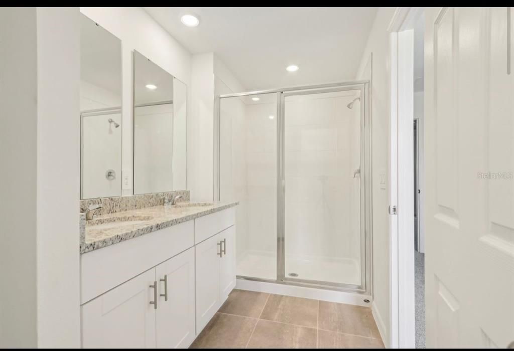 For Rent: $2,200 (3 beds, 2 baths, 1477 Square Feet)