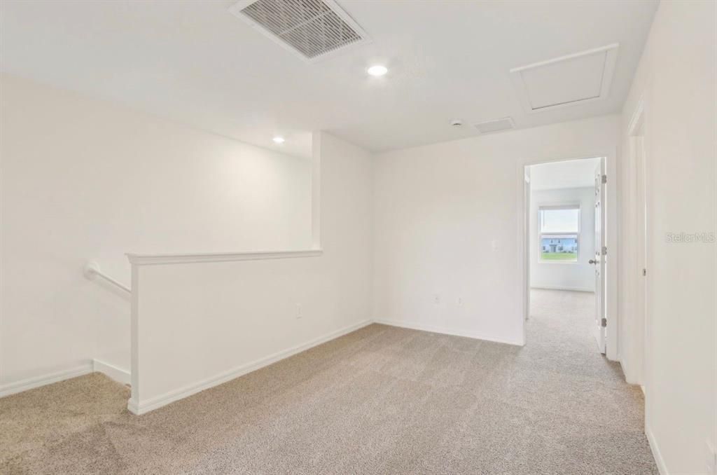 For Rent: $2,200 (3 beds, 2 baths, 1477 Square Feet)