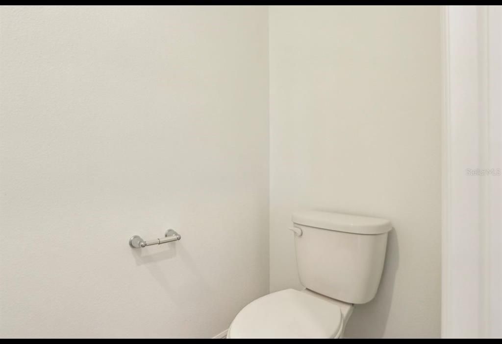 For Rent: $2,200 (3 beds, 2 baths, 1477 Square Feet)