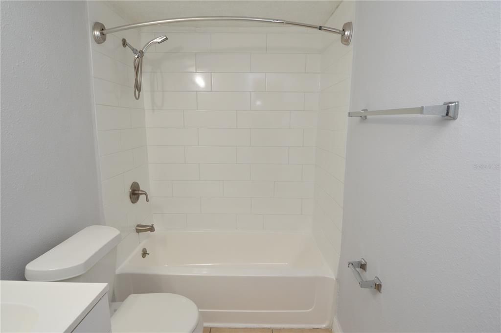 На продажу: $130,000 (1 спален, 1 ванн, 684 Квадратных фут)