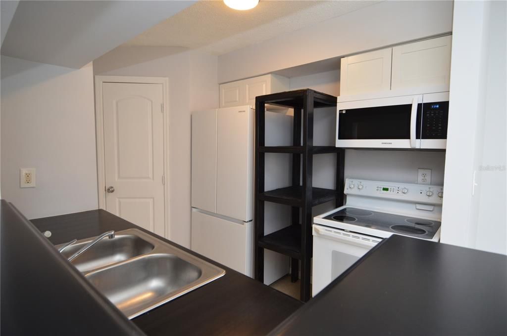 На продажу: $130,000 (1 спален, 1 ванн, 684 Квадратных фут)