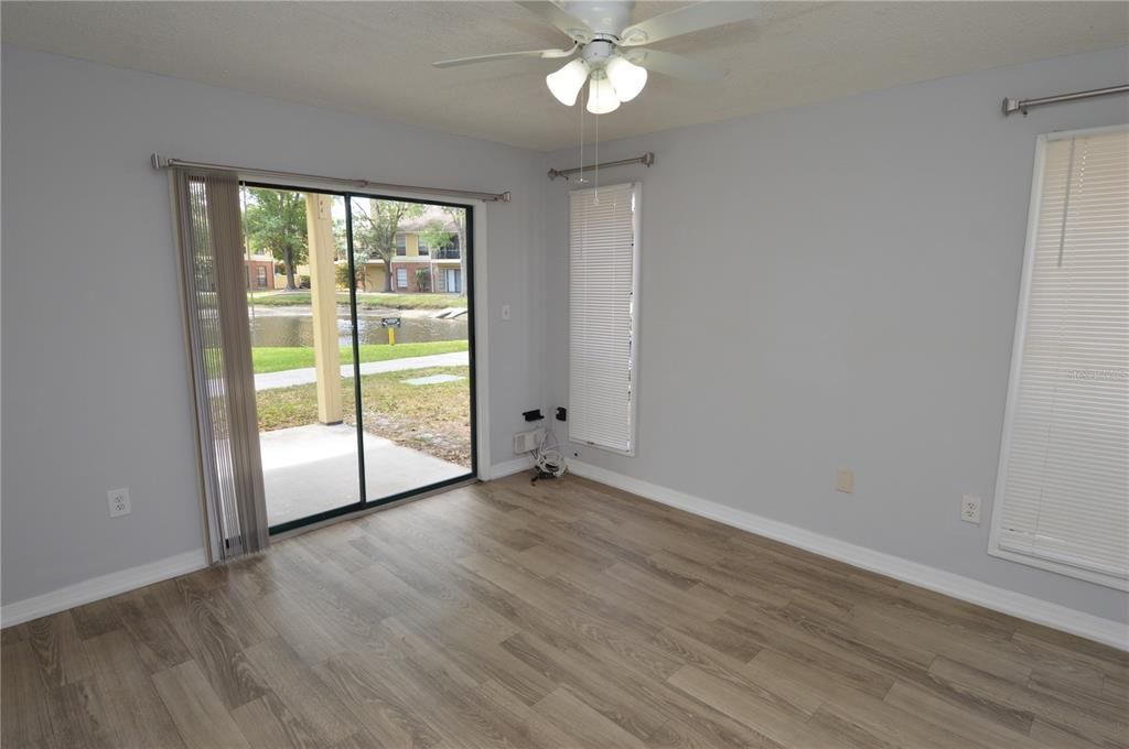 На продажу: $130,000 (1 спален, 1 ванн, 684 Квадратных фут)