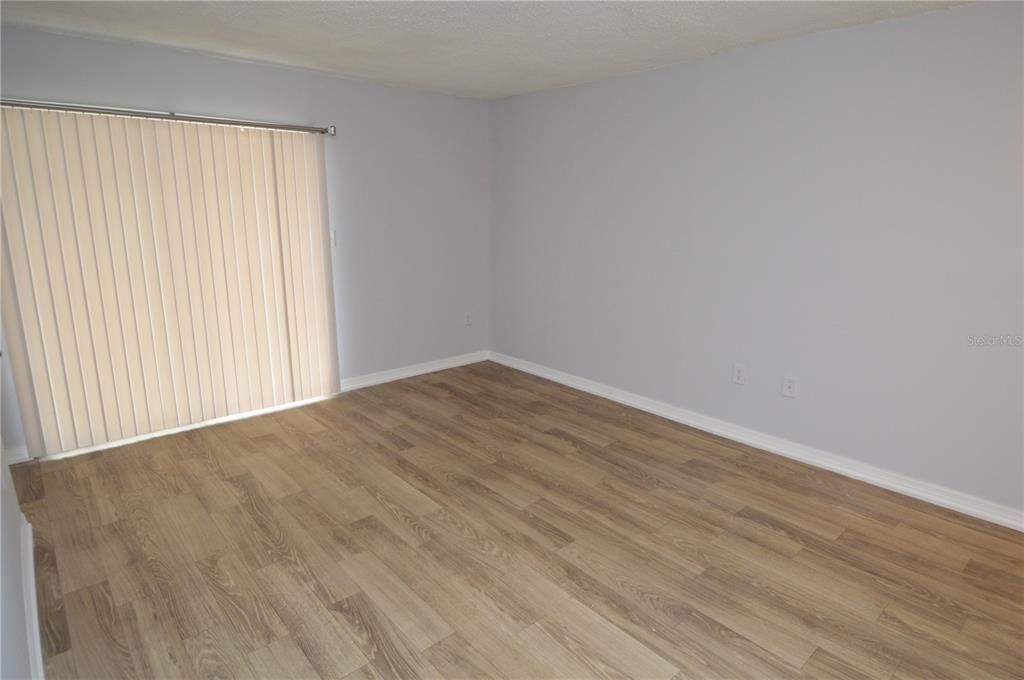 На продажу: $130,000 (1 спален, 1 ванн, 684 Квадратных фут)