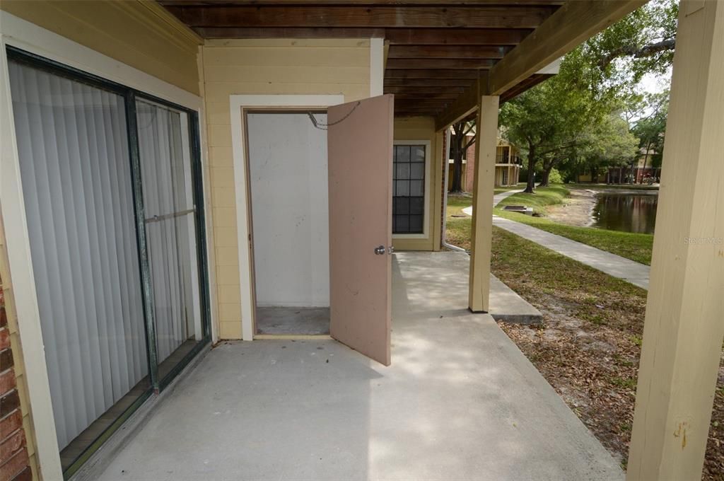 На продажу: $130,000 (1 спален, 1 ванн, 684 Квадратных фут)